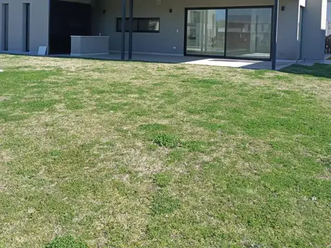 Casa en Venta en Estancias Del Pilar, Countries y Barrios Cerrados en Pilar