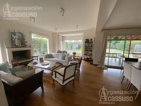 Casa en Venta en Santa María de los Olivos, Countries y Barrios Cerrados en Malvinas Argentinas