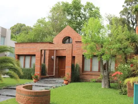 Casa en Venta en Club El Carmen, Countries y Barrios Cerrados en Berazategui