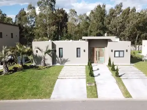 Casa en Venta en Countries y Barrios Cerrados en Ezeiza, Partido de Ezeiza