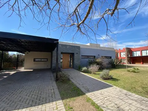 Casa en Venta en Haras Santa María, Countries y Barrios Cerrados en Escobar