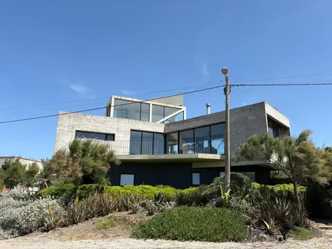 Casa en Venta en Los Acantilados, Mar del Plata
