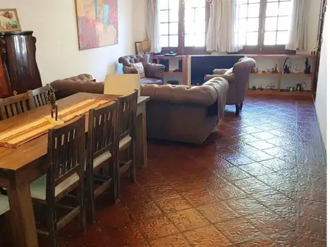 Casa en Venta en La Lucila-Vías/Maipú, La Lucila