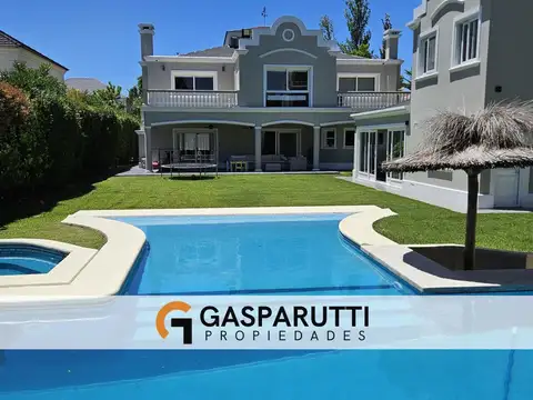 Casa en Venta en Septiembre, Countries y Barrios Cerrados en Escobar