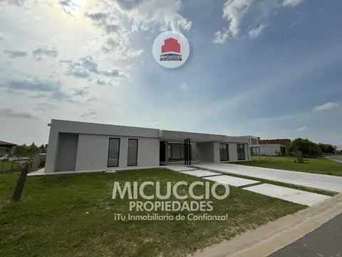 Casa en Venta en El Naudir, Countries y Barrios Cerrados en Escobar