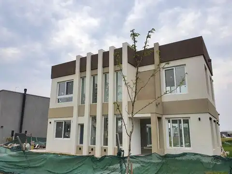 Casa en Venta en El Canton - Norte, Countries y Barrios Cerrados en Escobar