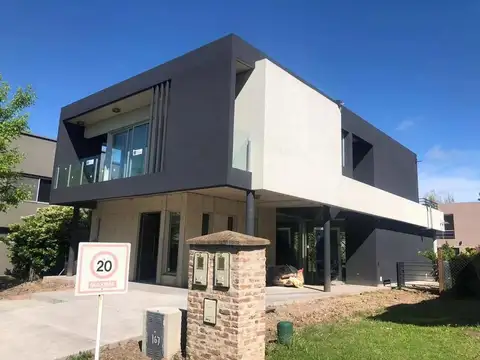 Casa en Venta en Altos de Hudson II, Countries y Barrios Cerrados en Berazategui