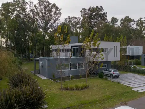 Casa en Venta en City Bell, Partido de La Plata
