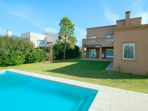 Casa en Venta en Lomas De City Bell, Countries y Barrios Cerrados en la Plata