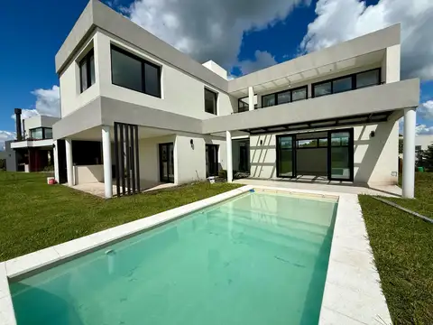 Casa en Venta en Greenville Polo & Resort, Countries y Barrios Cerrados en Berazategui
