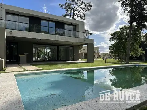 Casa en Venta en Greenville Polo & Resort, Countries y Barrios Cerrados en Berazategui