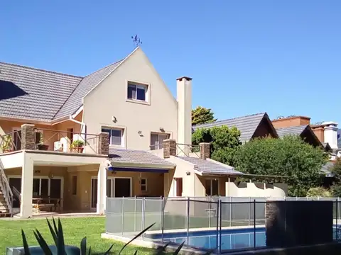 Casa en Venta en Saint Thomas, Countries y Barrios Cerrados en Ezeiza