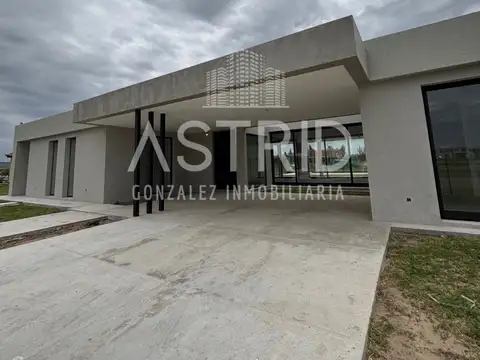 Casa en Venta en El Naudir, Countries y Barrios Cerrados en Escobar