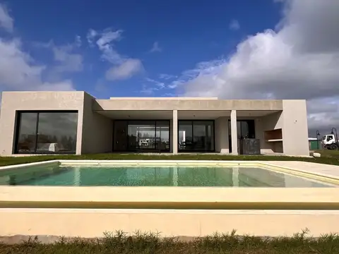 Casa en Venta en El Naudir, Countries y Barrios Cerrados en Escobar