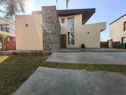 Casa en Venta en El Naudir, Countries y Barrios Cerrados en Escobar