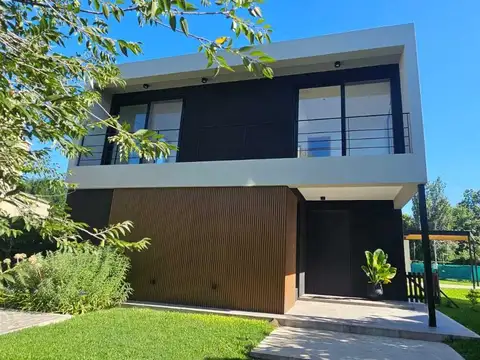 Casa en Venta en Ayres Plaza, Countries y Barrios Cerrados en Pilar