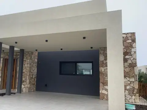 Casa en Venta en Terralagos, Canning
