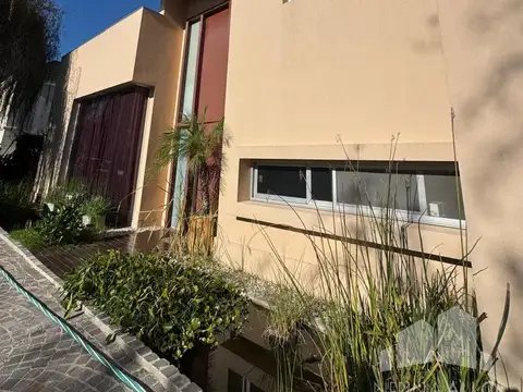 Casa en Venta en Altos Del Sol, Countries y Barrios Cerrados en Ituzaingó