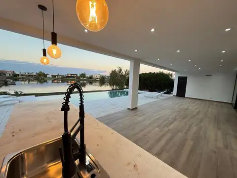 Casa en Venta en El Cantón - Barrio Islas, Countries y Barrios Cerrados en Escobar