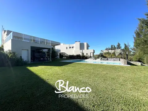 Casa en Venta en Haras Santa Maria, Countries y Barrios Cerrados en Escobar