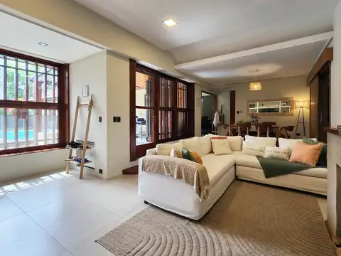 Casa en Venta en Martinez Libertador / Rio, Martinez