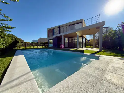 Casa en Venta en Ayres Plaza, Countries y Barrios Cerrados en Pilar