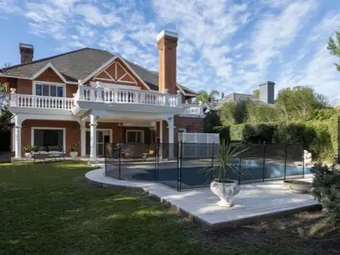 Casa en Venta en Saint Thomas, Countries y Barrios Cerrados en Esteban Echeverria