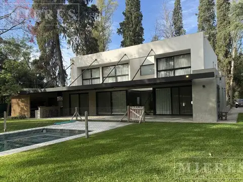 Casa en Venta en La Arbolada, Countries y Barrios Cerrados en Tigre