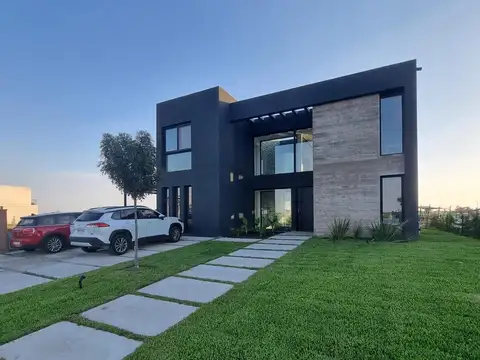 Casa en Venta en Puertos, Countries y Barrios Cerrados en Escobar