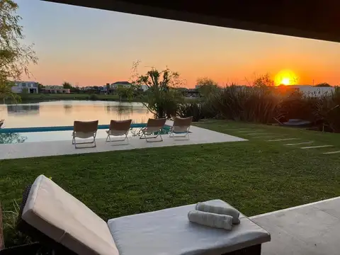 Casa en Venta en El Canton - Norte, Countries y Barrios Cerrados en Escobar