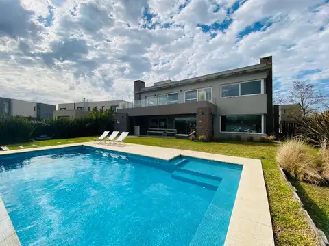 Casa en Venta en El Canton - Norte, Countries y Barrios Cerrados en Escobar