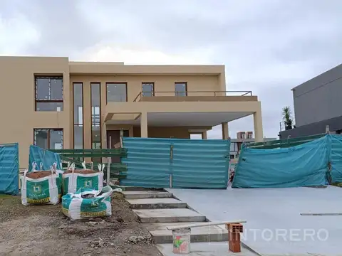 Casa en Venta en Countries y Barrios Cerrados en Ezeiza, Partido de Ezeiza
