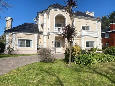 Casa en Venta en Campos De Alvarez, Countries y Barrios Cerrados en Francisco Alvarez