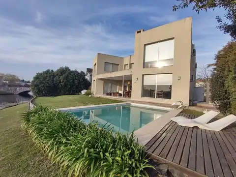 Casa en Venta en Countries y Barrios Cerrados en Tigre, Partido de Tigre