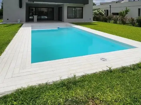 Casa en Venta en Terralagos, Canning