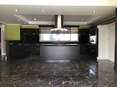 Casa en Venta en Septiembre, Countries y Barrios Cerrados en Escobar