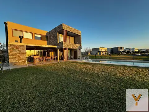 Casa en Venta en El Canton, Countries y Barrios Cerrados en Escobar