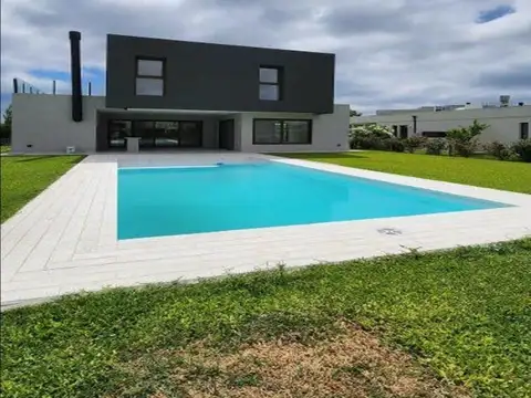 Casa en Venta en Countries y Barrios Cerrados en Ezeiza, Partido de Ezeiza