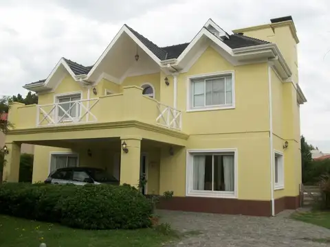 Casa en Venta en Abril Club De Campo, Countries y Barrios Cerrados en Berazategui