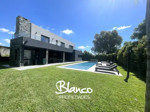 Casa en Venta en Haras Santa Maria, Countries y Barrios Cerrados en Escobar