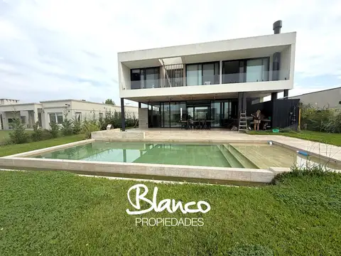 Casa en Venta en El Naudir, Countries y Barrios Cerrados en Escobar