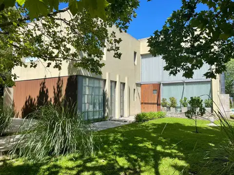 Casa en Venta en La Alameda, Canning