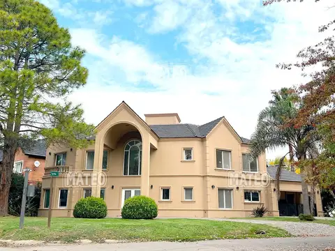 Casa en Venta en Campos De Álvarez, Countries y Barrios Cerrados en Francisco Álvarez