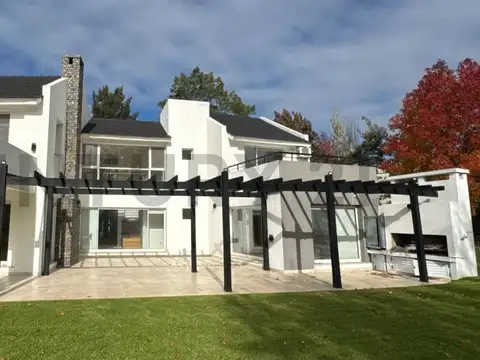 Casa en Venta en Abril Club De Campo, Countries y Barrios Cerrados en Berazategui