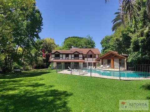 Casa en Venta en San Carlos Country Club, Countries y Barrios Cerrados en Malvinas Argentinas