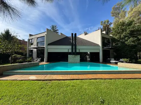 Casa en Venta en Campos De Alvarez, Countries y Barrios Cerrados en Francisco Alvarez