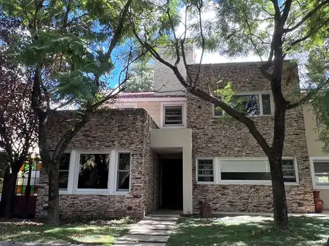 Casa en Venta en Pilar Centro, Pilar