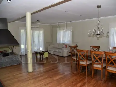 Casa en Venta en City Bell, Partido de La Plata