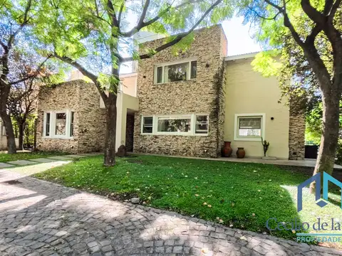 Casa en Venta en San Carlos Country Club, Countries y Barrios Cerrados en Malvinas Argentinas