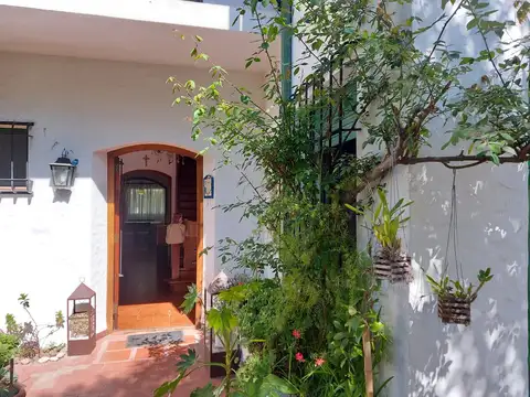 Casa en Venta en Vicente Lopez Vias / Maipu, Vicente Lopez
